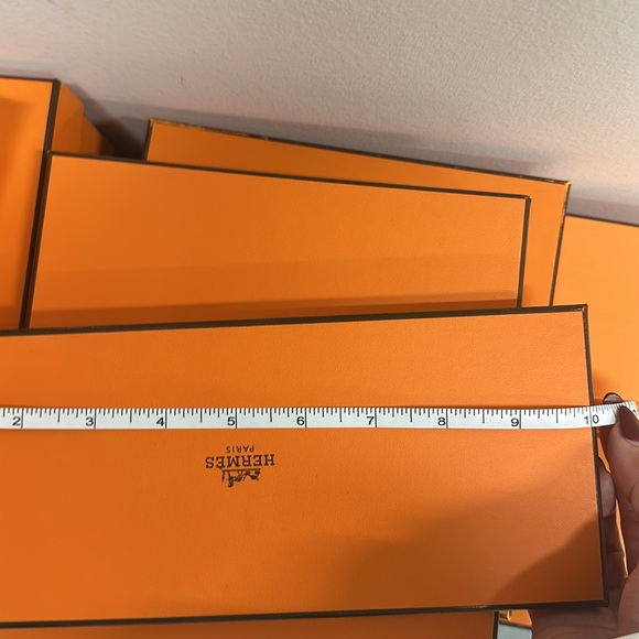 - Hermes boxes
Mostly shoe boxes - Picture 4 of 5